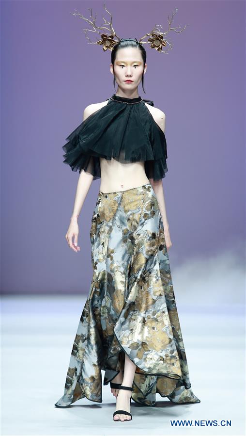 CHINA-BEIJING-GRADUATE FASHION WEEK (CN) 