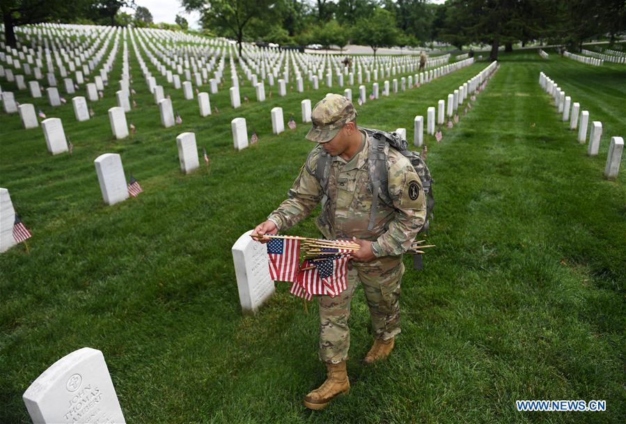 U.S.-ARLINGTON-MEMORIAL DAY-FLAGS-IN-CEREMONY