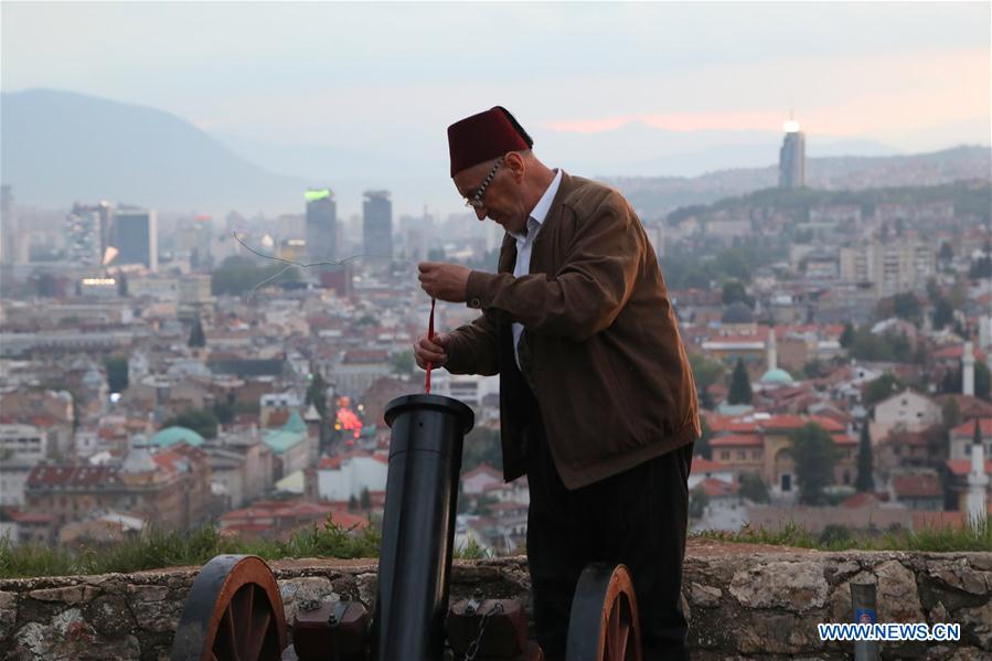 BOSNIA AND HERZEGOVINA-SARAJEVO-RAMADAN-CANNON