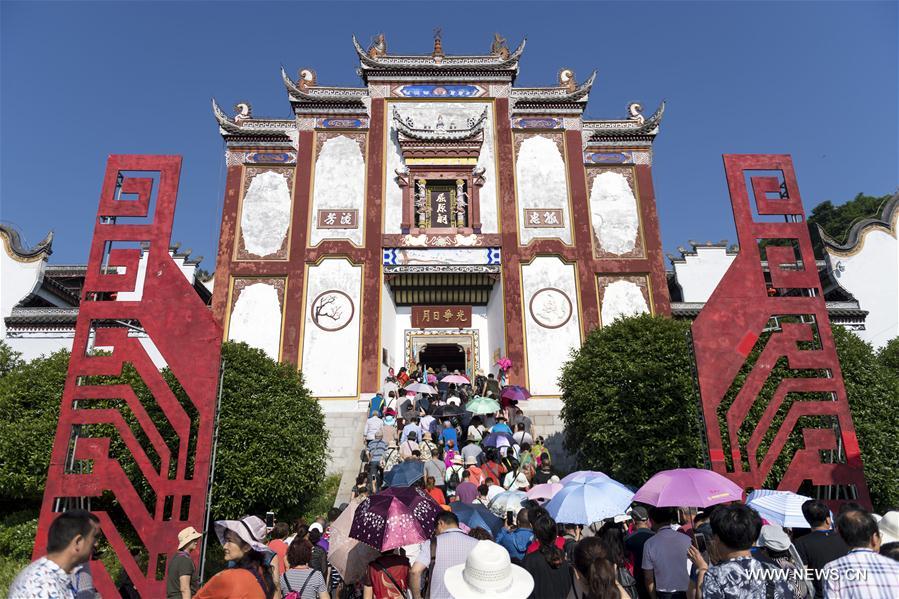 CHINA-HUBEI-QU YUAN-HOMETOWN-DRAGON BOAT FESTIVAL (CN)