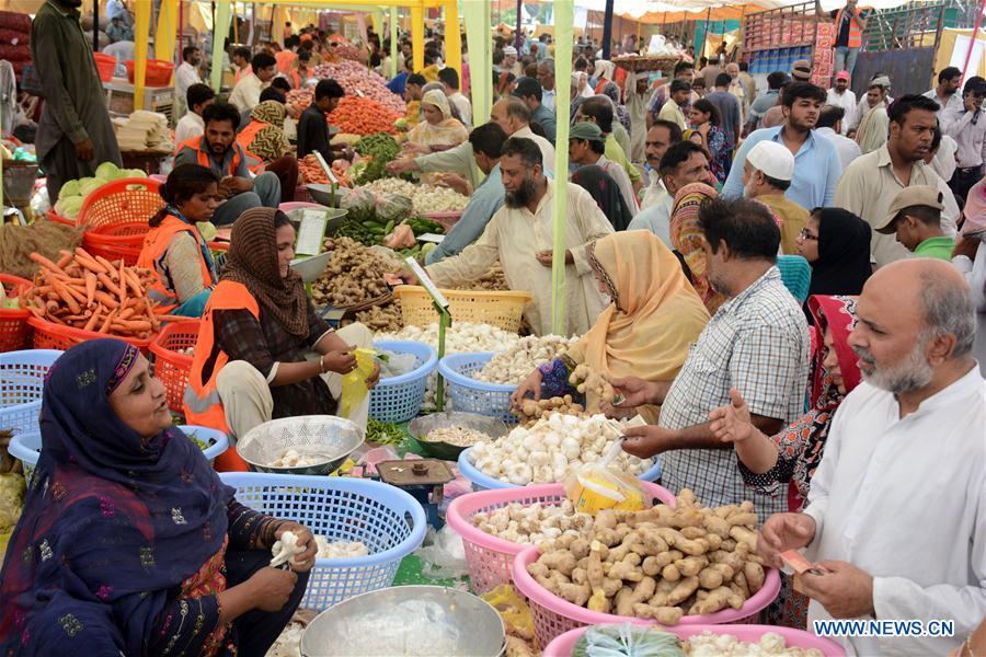 PAKISTAN-LAHORE-RAMADAN-MARKET
