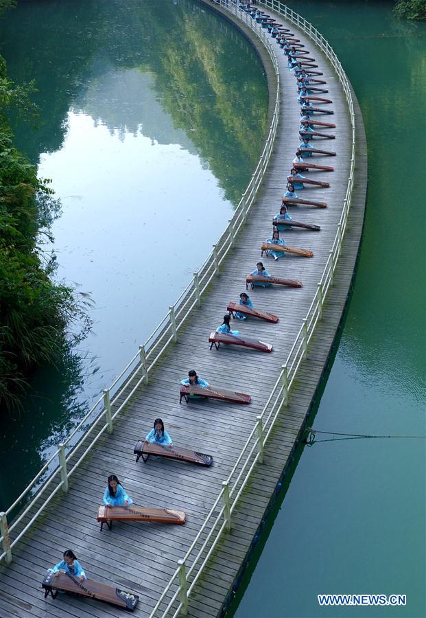 #CHINA-HUBEI-CHILDREN-PERFORMANCE (CN)