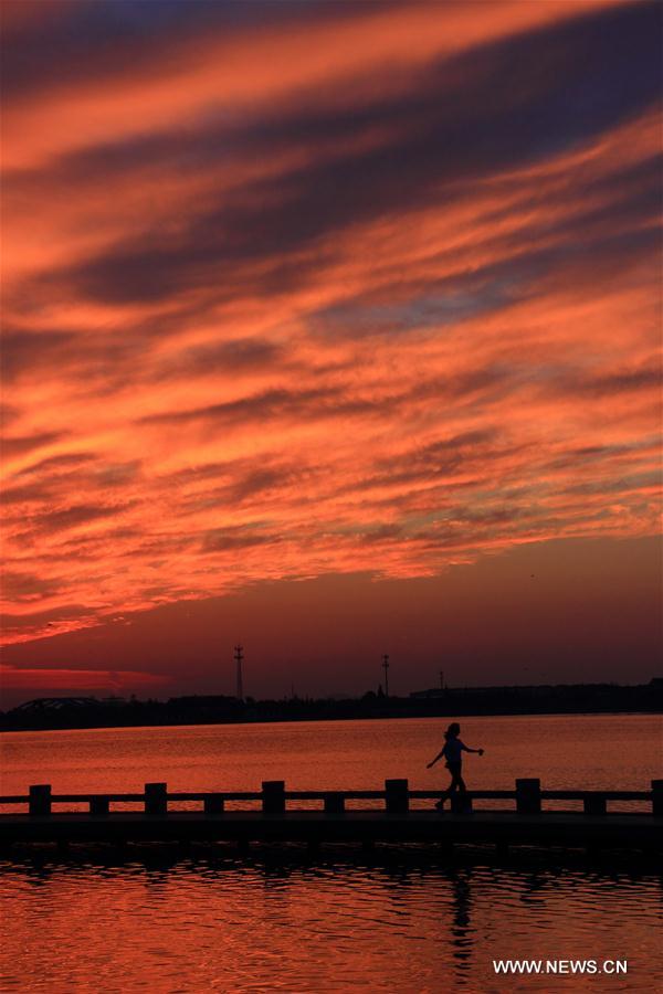 #CHINA-ZHEJIANG-SHAOXING-CRIMSON CLOUDS (CN)