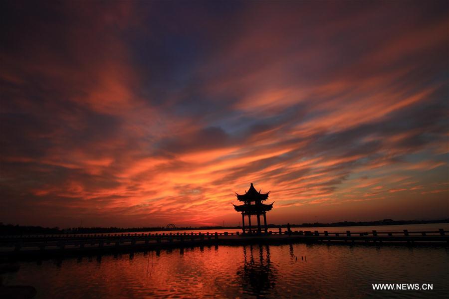 #CHINA-ZHEJIANG-SHAOXING-CRIMSON CLOUDS (CN)