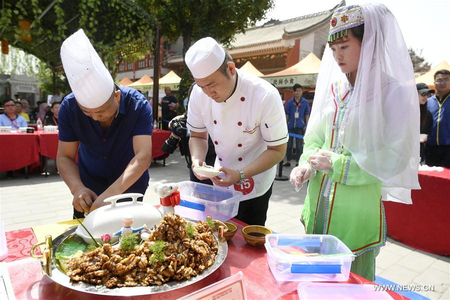 CHINA-YINCHUAN-FESTIVAL-FOOD COMPETITION (CN)