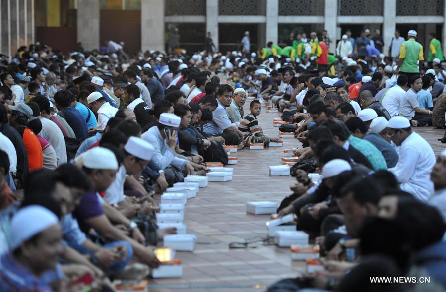 INDONESIA-JAKARTA-RAMADAN-IFTAR