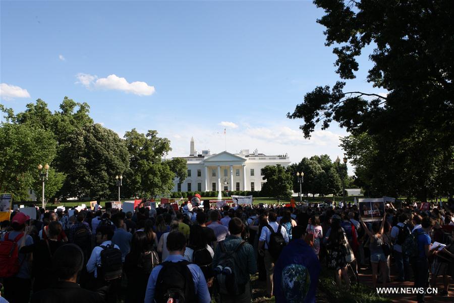 U.S.-WASHINGTON D.C.-PARIS AGREEMENT WITHDRAWAL-PROTEST