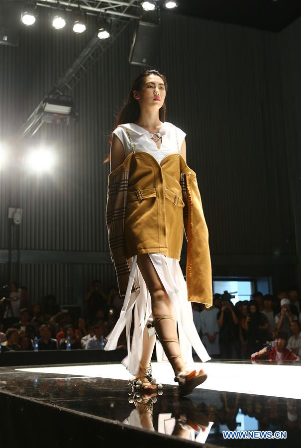 #CHINA-TIANJIN-POLYTECHNIC UNIVERSITY-FASHION SHOW (CN)