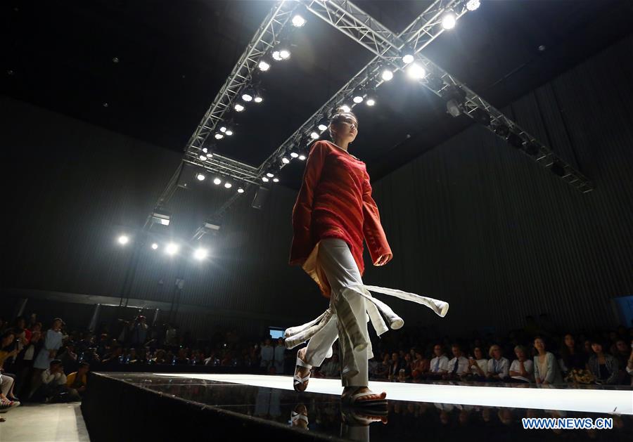 #CHINA-TIANJIN-POLYTECHNIC UNIVERSITY-FASHION SHOW (CN)