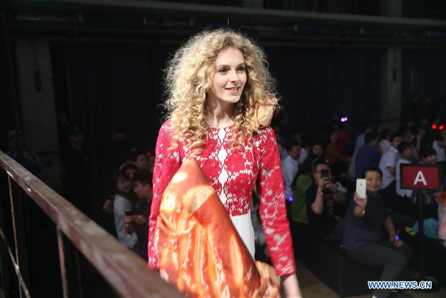 #CHINA-BEIJING-FASHION SHOW (CN)