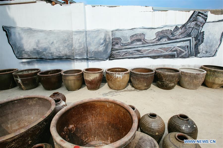 CHINA-ZHEJIANG-ANJI-WALL PAINTING (CN)