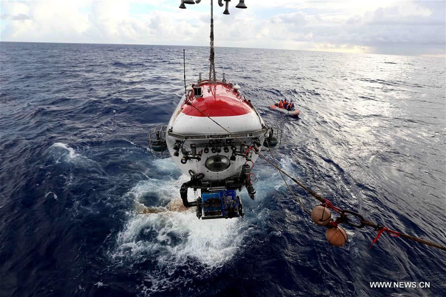 YAP TRENCH-CHINA-MANNED SUBMERSIBLE-DIVE