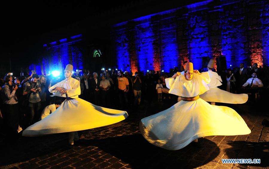 SYRIA-DAMASCUS-RAMADAN-DANCE