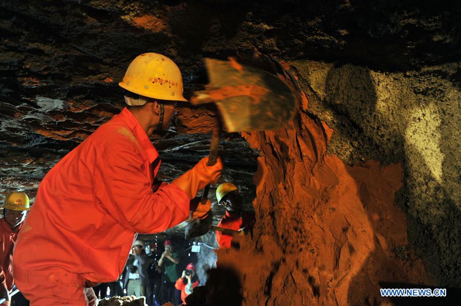CHINA-GANSU-RAILWAY-TUNNEL(CN)