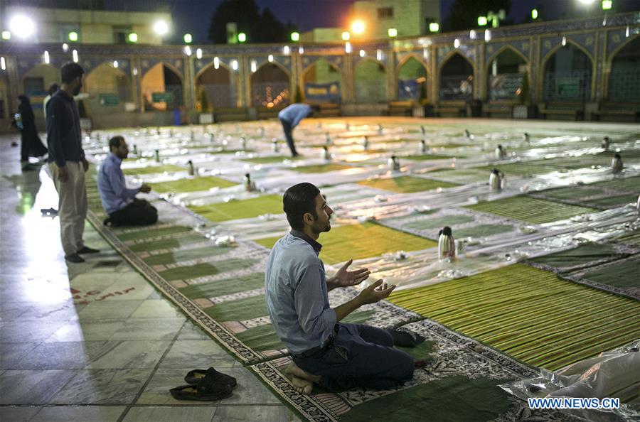 IRAN-TEHRAN-RAMDAN-BREAKING FAST