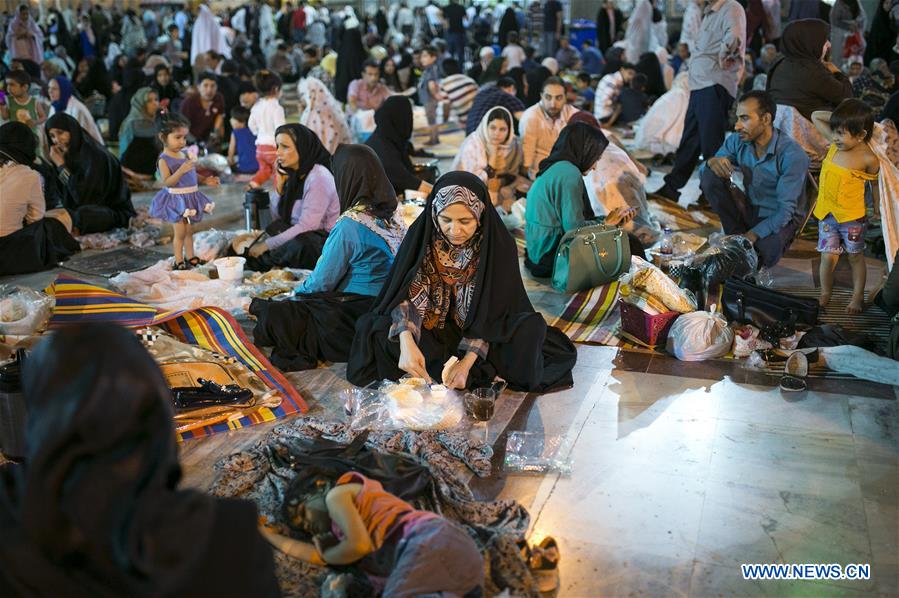 IRAN-TEHRAN-RAMDAN-BREAKING FAST