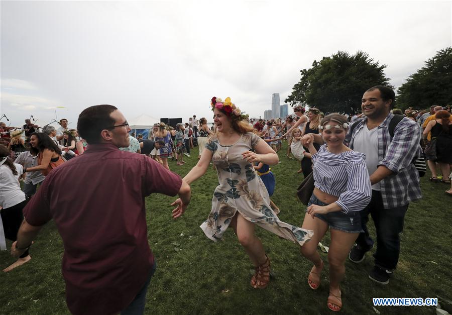 Annual Swedish Midsummer Festival celebrated in Manhattan Xinhua