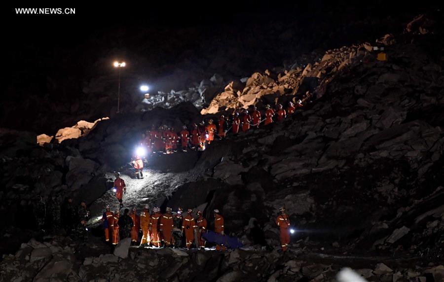 CHINA-SICHUAN-MAOXIAN-LANDSLIDE-RESCUE (CN)
