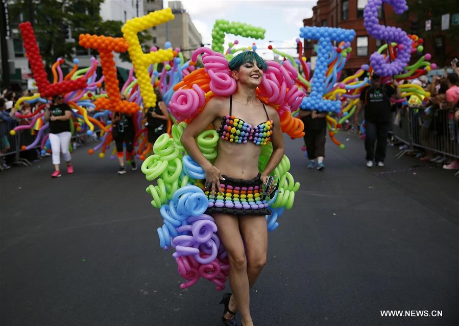 U.S.-CHICAGO-PRIDE PARADE