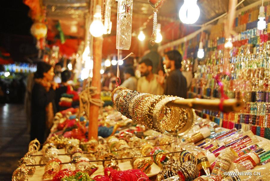 PAKISTAN-ISLAMABAD-EID AL-FITR-EVE