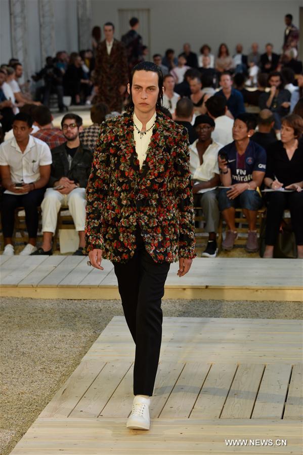 FRANCE-PARIS-MEN'S FASHION WEEK-ALEXANDER MCQUEEN