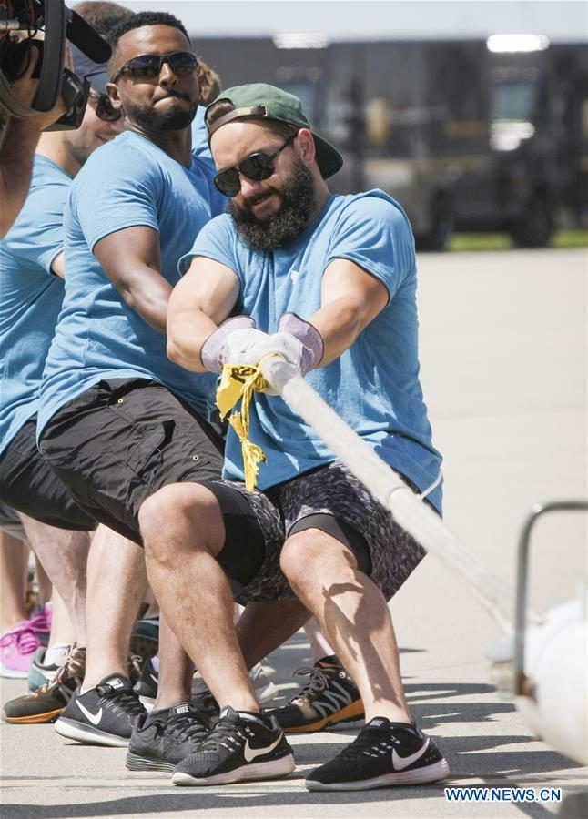CANADA-VANCOUVER-PLANE PULL-CHARITY