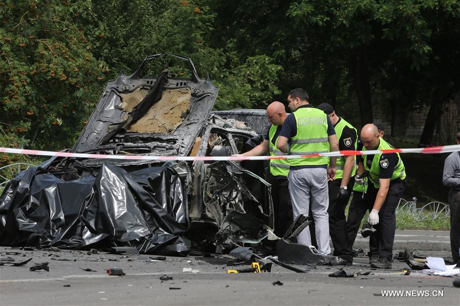 UKRAINE-KIEV-CAR BLAST-OFFICER KILLED