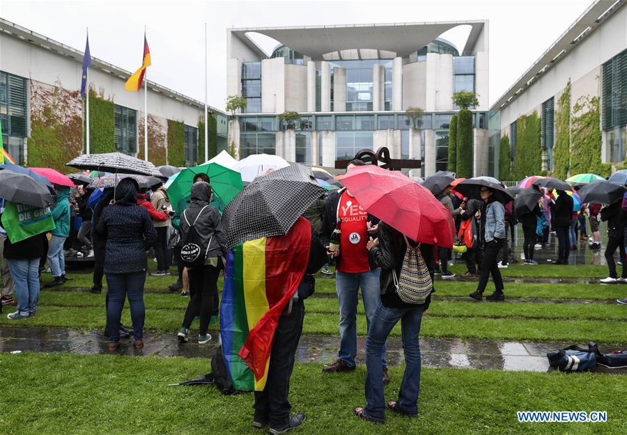 GERMANY-BERLIN-SAME-SEX-MARRIAGE-BILL