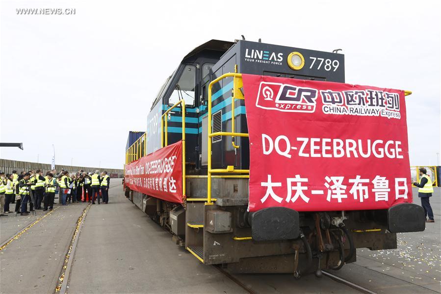 BELGIUM-ZEEBRUGGE-CHINA-EUROPE-RAILWAY-CAR-VOLVO