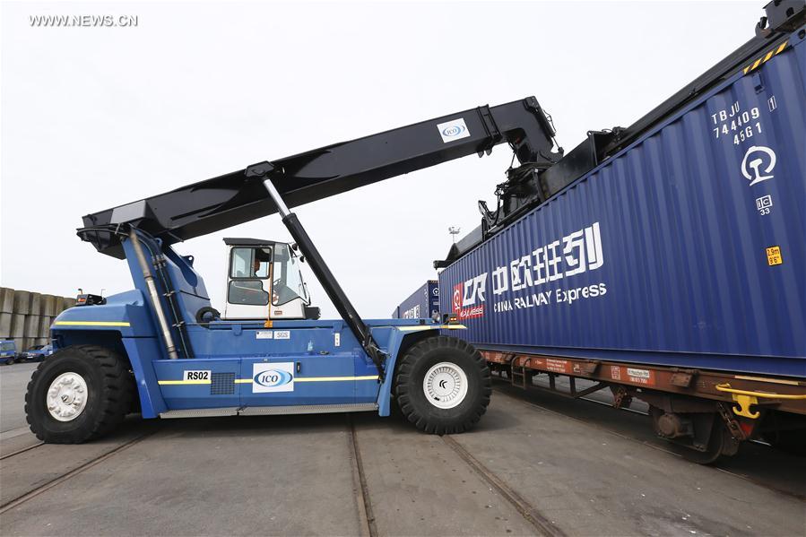 BELGIUM-ZEEBRUGGE-CHINA-EUROPE-RAILWAY-CAR-VOLVO