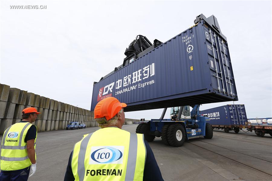 BELGIUM-ZEEBRUGGE-CHINA-EUROPE-RAILWAY-CAR-VOLVO