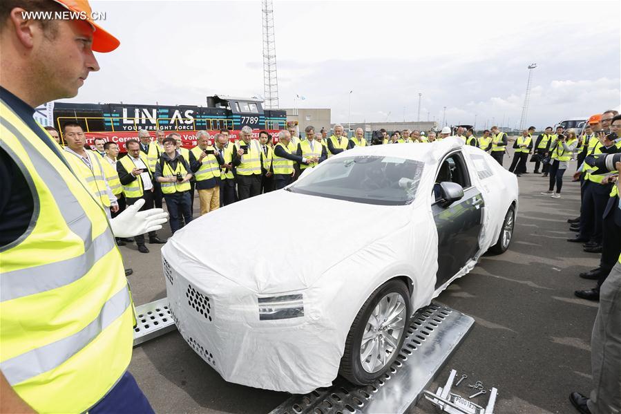 BELGIUM-ZEEBRUGGE-CHINA-EUROPE-RAILWAY-CAR-VOLVO
