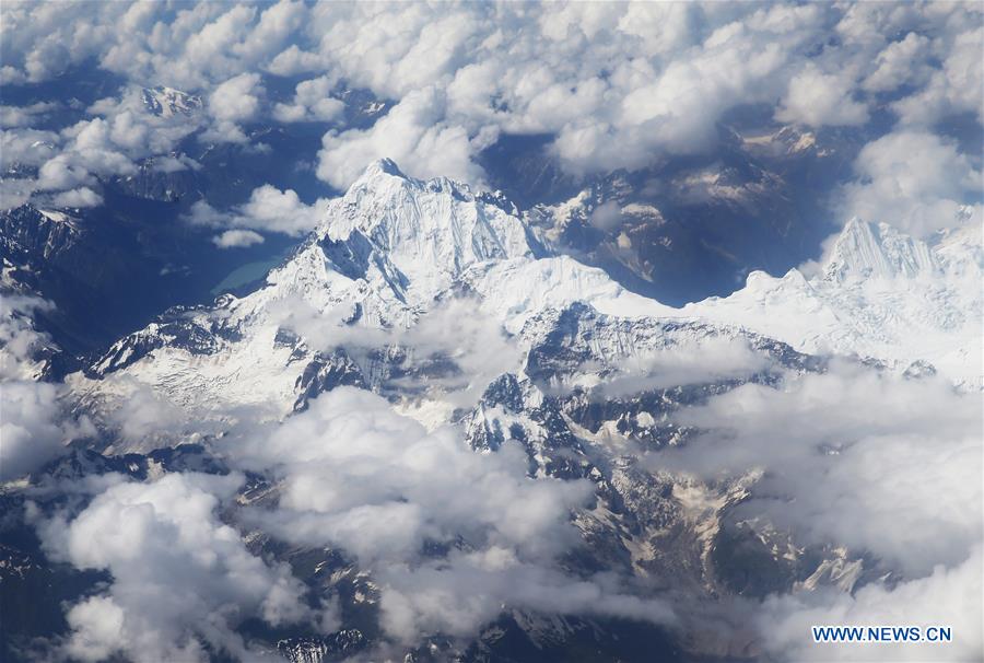 #CHINA-TIBET-SNOW MOUNTAINS (CN)
