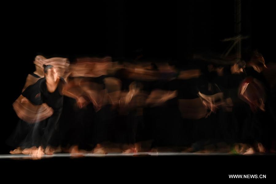 CHINA-TAIPEI-CLOUD GATE 2-PERFORMANCE (CN) 