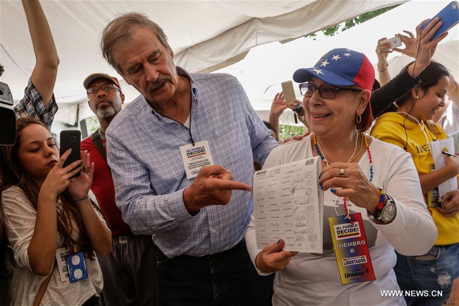 VENEZUELA-CARACAS-POLITICS-POLLS