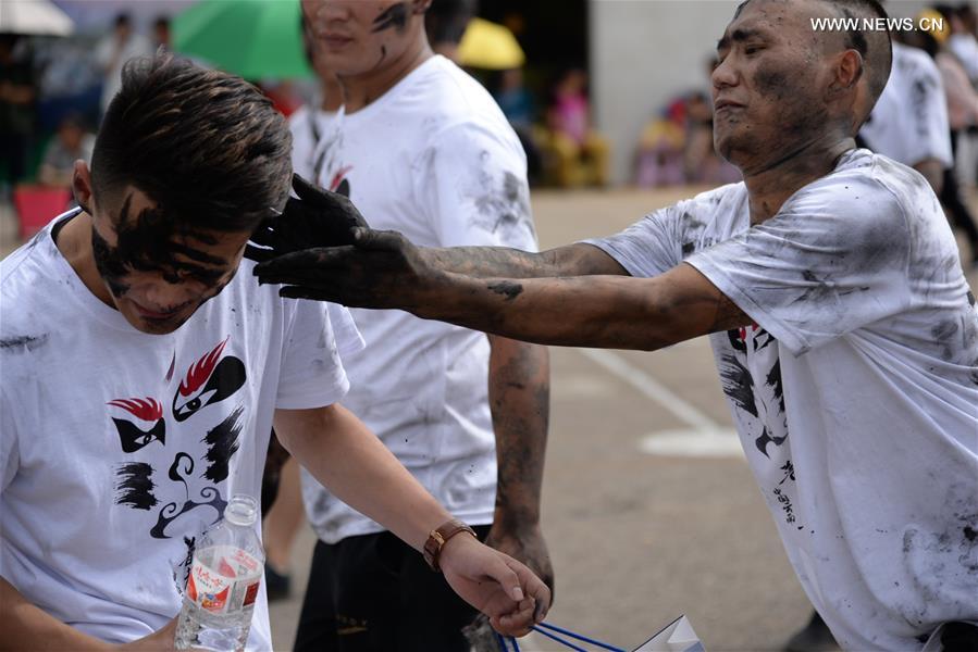 CHINA-YUNNAN-YI ETHNIC GROUP-FESTIVAL (CN)