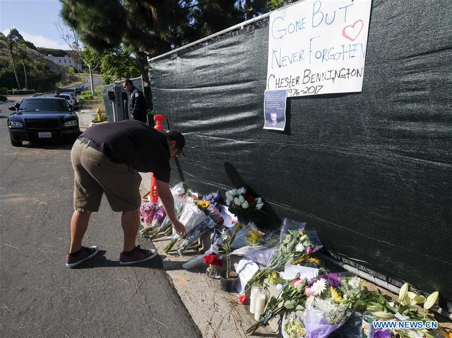 U.S.-PALOS VERDES-LINKIN PARK-SINGER-CHESTER BENNINGTON-MOURNING