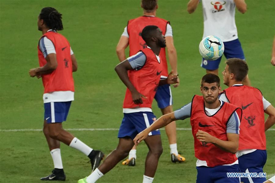 (SP)SINGAPORE-SOCCER-ICC-CHELSEA-TRAINING