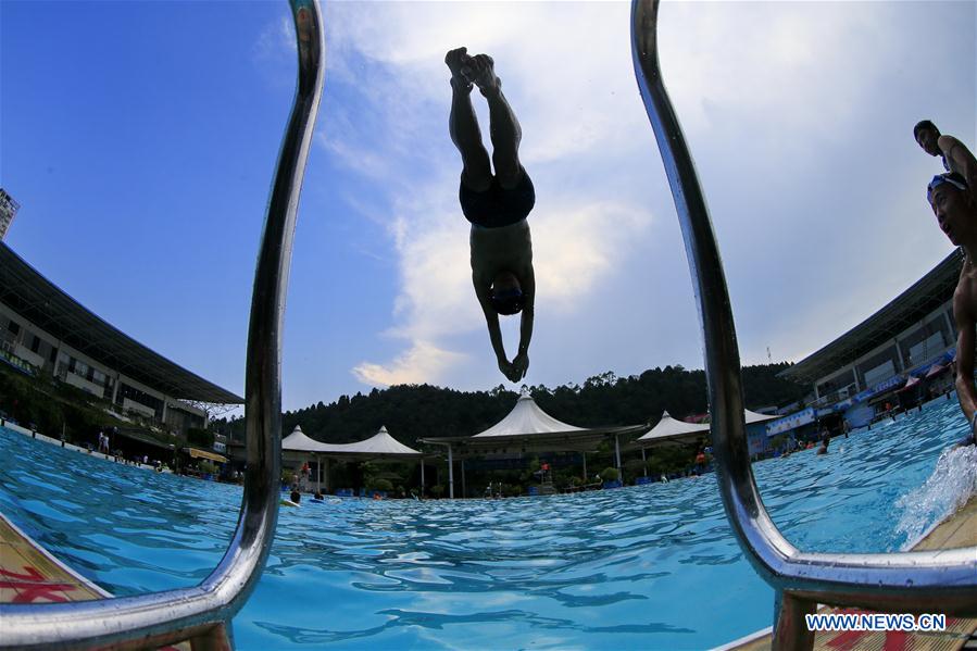 CHINA-SICHUAN-SUINING-HOT WEATHER (CN)