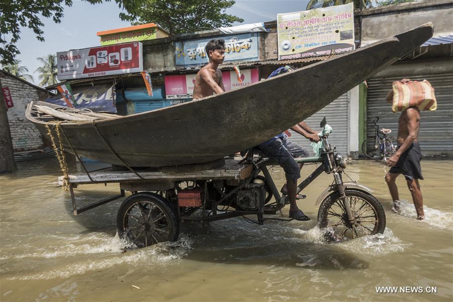 INDIA-KOLKATA-FLOOD