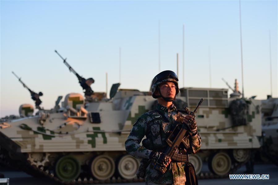(PLA 90)CHINA-INNER MONGOLIA-MILITARY PARADE (CN)
