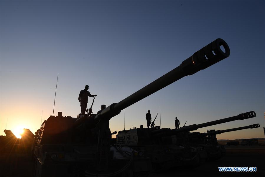 (PLA 90)CHINA-INNER MONGOLIA-MILITARY PARADE (CN)