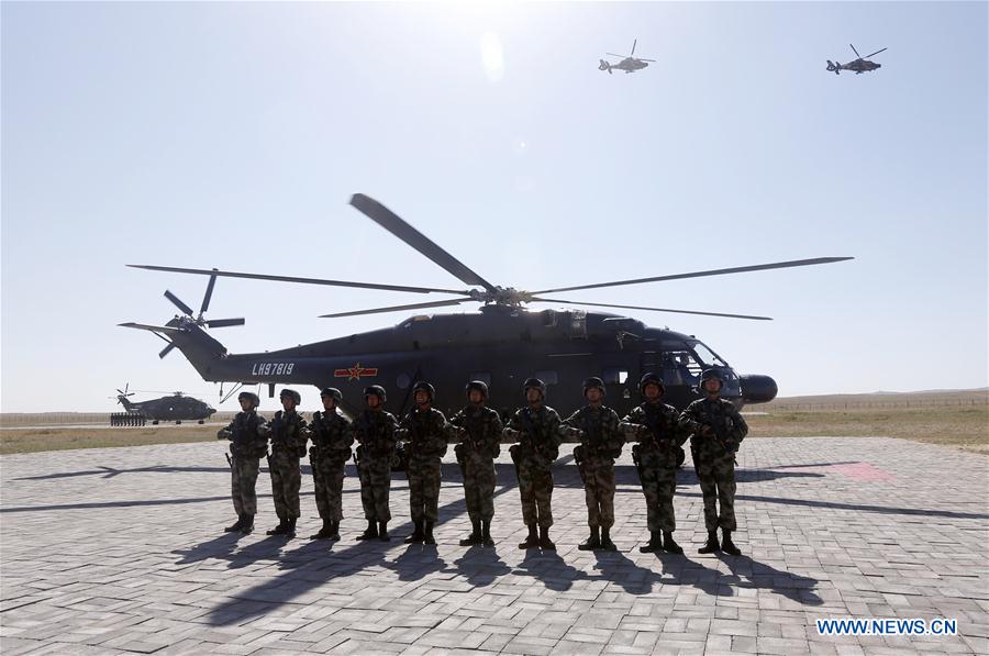 (PLA 90)CHINA-INNER MONGOLIA-ZHURIHE-MILITARY PARADE (CN)