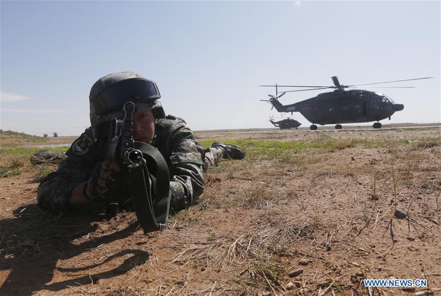 (PLA 90)CHINA-INNER MONGOLIA-ZHURIHE-MILITARY PARADE (CN)