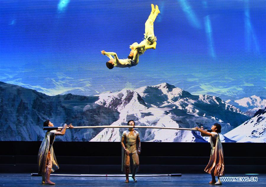 CHINA-XINJIANG-ACROBATIC SHOW(CN)