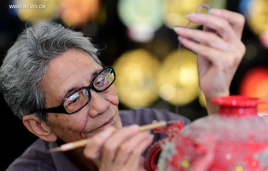 (XIAMEN SUMMIT) CHINA-FUJIAN-XIAMEN-ART-LACQUER THREAD SCULPTURE (CN)