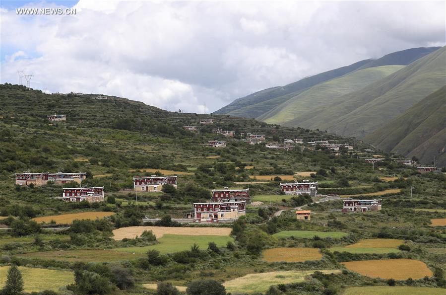 CHINA-SICHUAN-DAOFU TIBETAN HOUSES (CN)