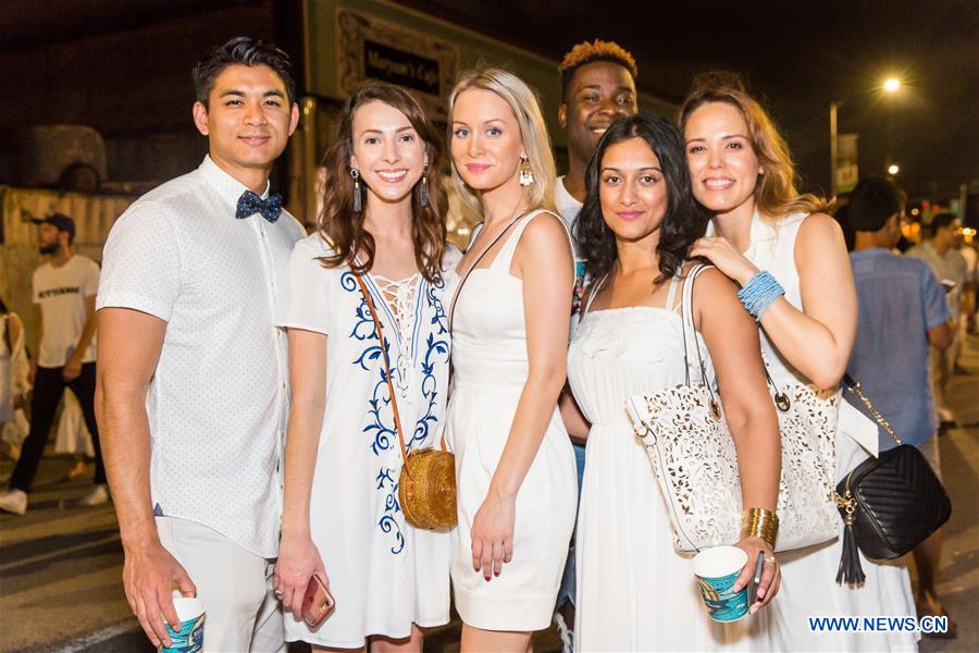 U.S.-HOUSTON-WHITE LINEN NIGHT