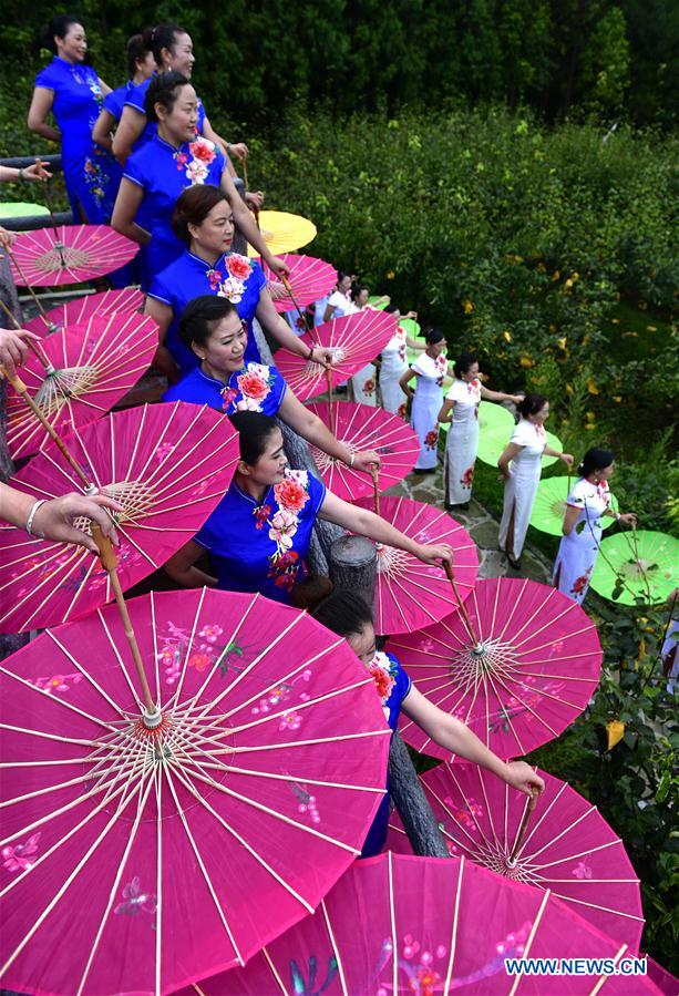 #CHINA-HUBEI-ENSHI-CHEONGSAM SHOW (CN) 