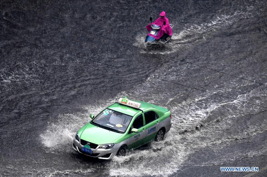 CHINA-ZHENGZHOU-RAIN(CN)